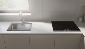 découvrez la distance optimale entre l'évier et la plaque de cuisson pour une cuisine fonctionnelle et sécurisée. suivez notre guide pratique pour aménager votre espace efficacement.