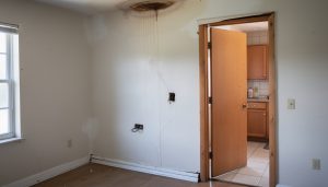 découvrez comment reconnaître les travaux mal faits réalisés par un ancien propriétaire et apprenez les méthodes efficaces pour les corriger afin d'assurer la sécurité et la qualité de votre logement.